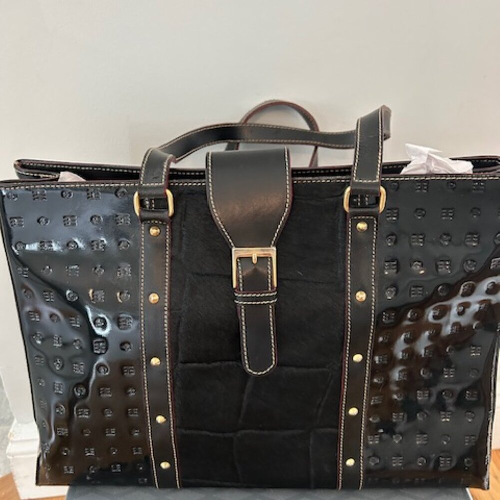 Beautiful black Acardia handbag with fur front. - Picture 9 of 10
